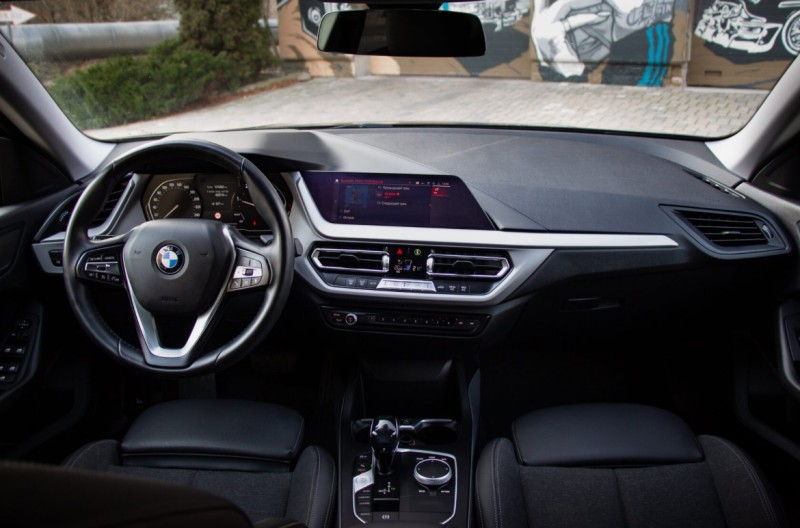 BMW 218
